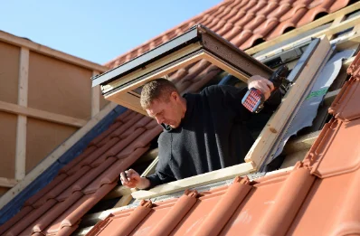 Pose de fenêtres de toit Velux à Valros